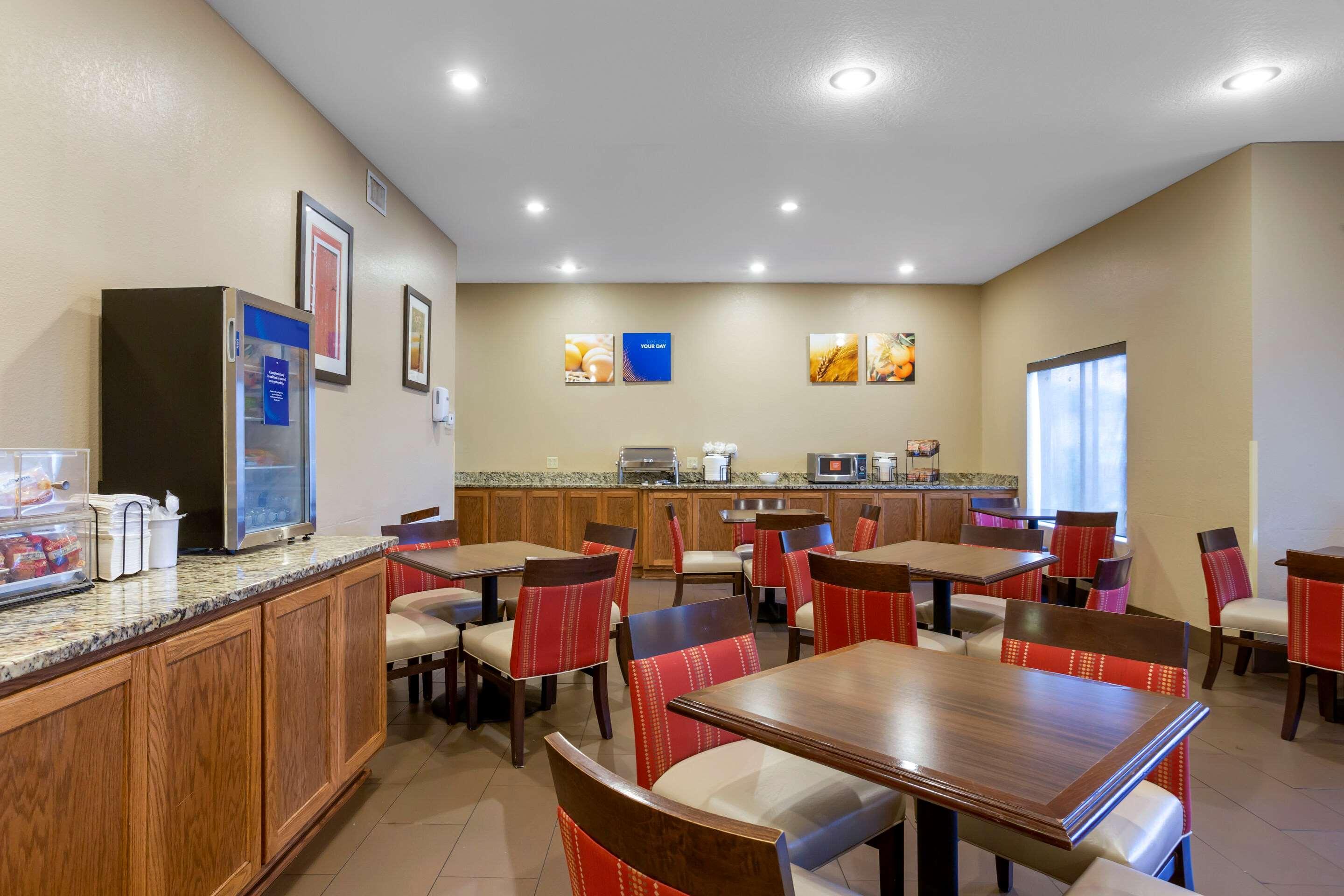 Comfort Inn & Suites Піттсбург Екстер'єр фото