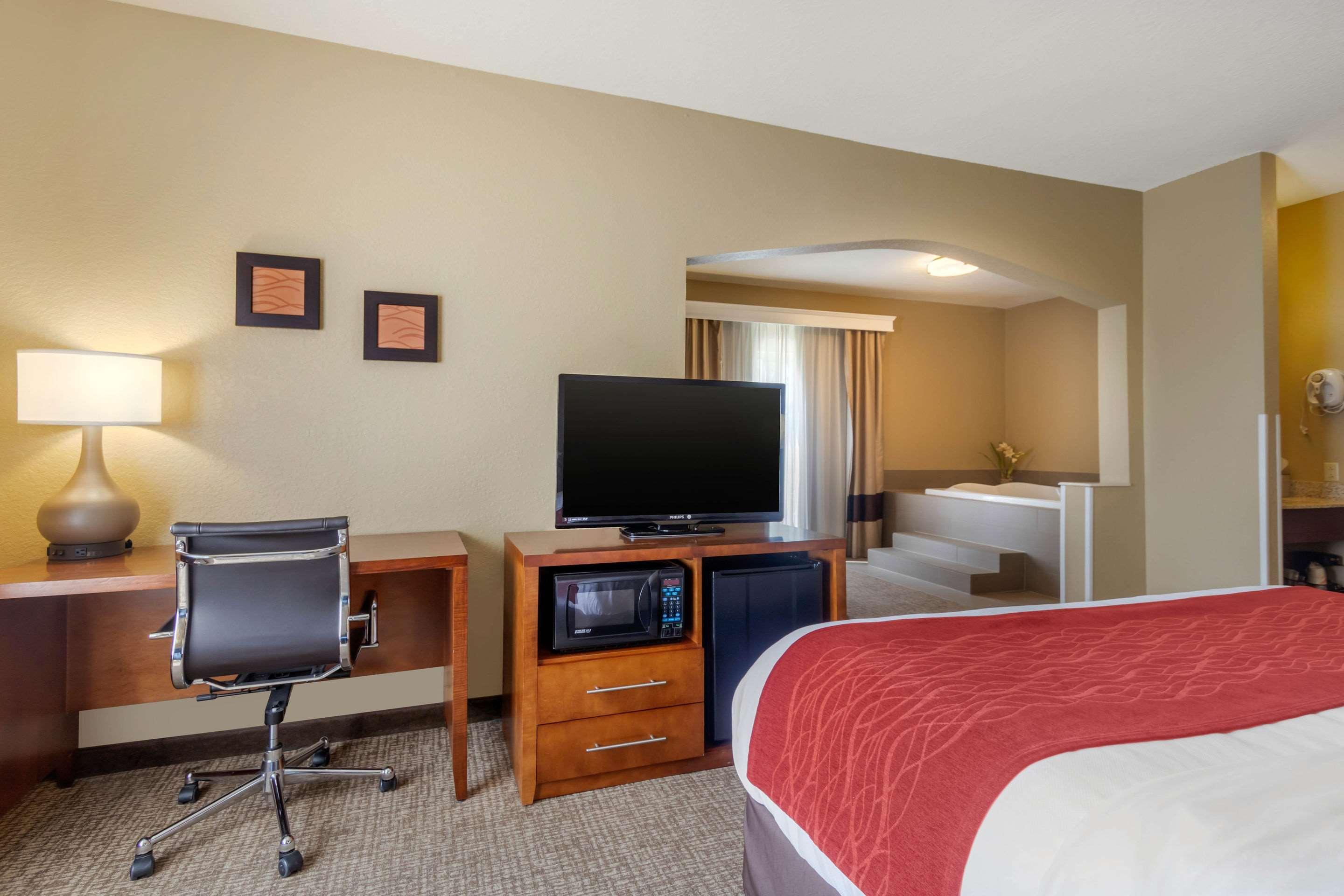 Comfort Inn & Suites Піттсбург Екстер'єр фото