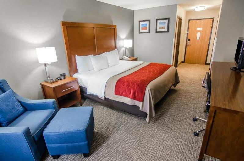 Comfort Inn & Suites Піттсбург Екстер'єр фото